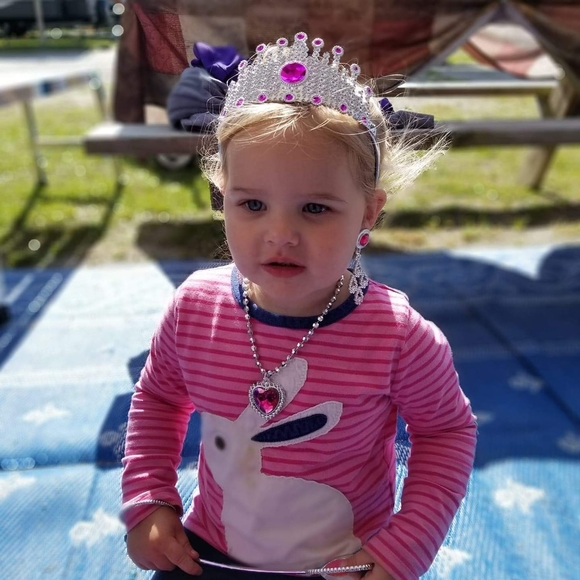 Meet your Posher, Amy - Picture 1 of 1